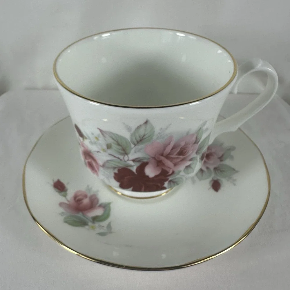 Royal Windsor English Bone China Teacup & Saucer Set Pink Cabbage Rose